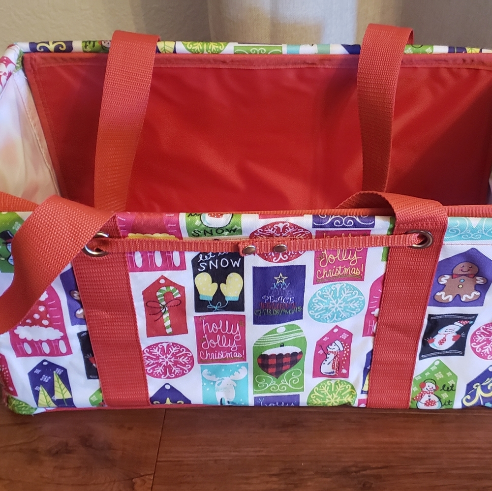Thirty-One Medium Utility Tote and stand tall inse